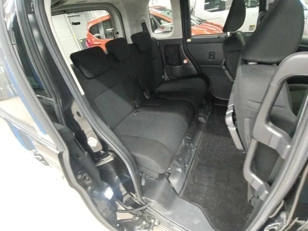 2021 Toyota Roomy Custom G auction photo 12