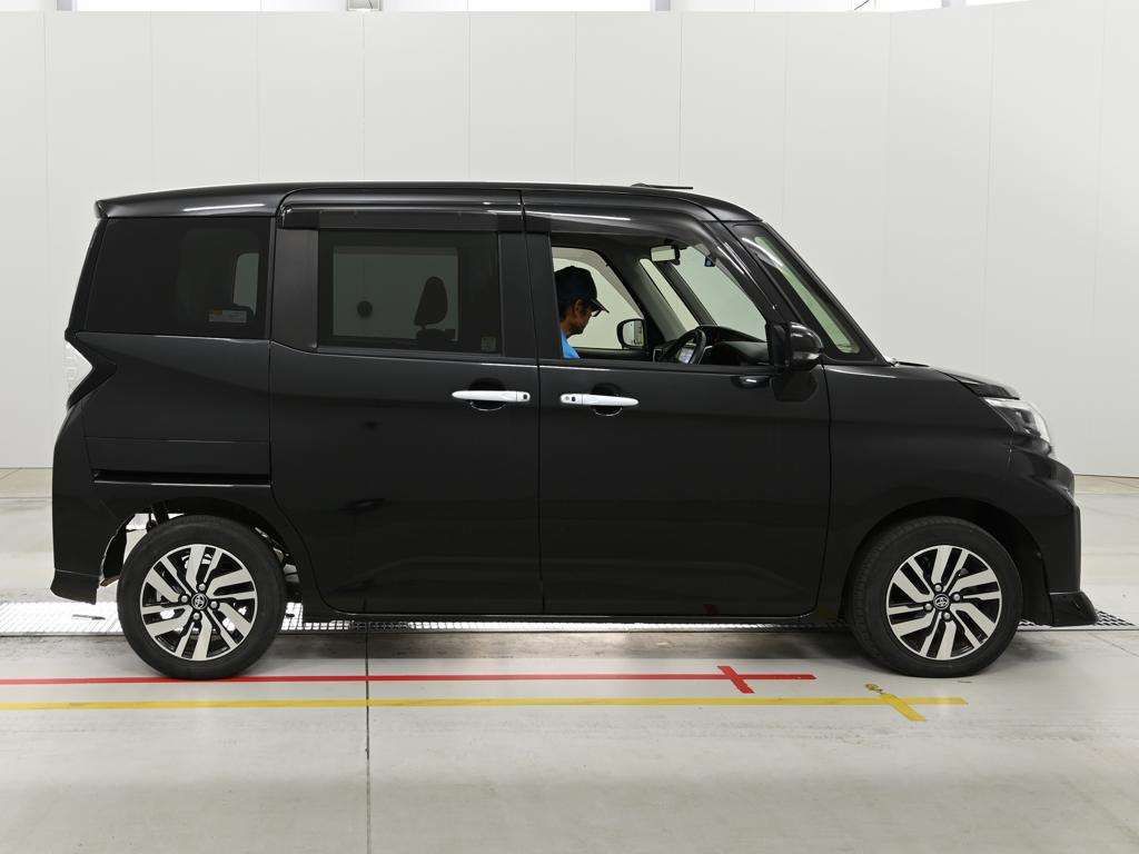 2021 Toyota Roomy Custom G auction photo 3