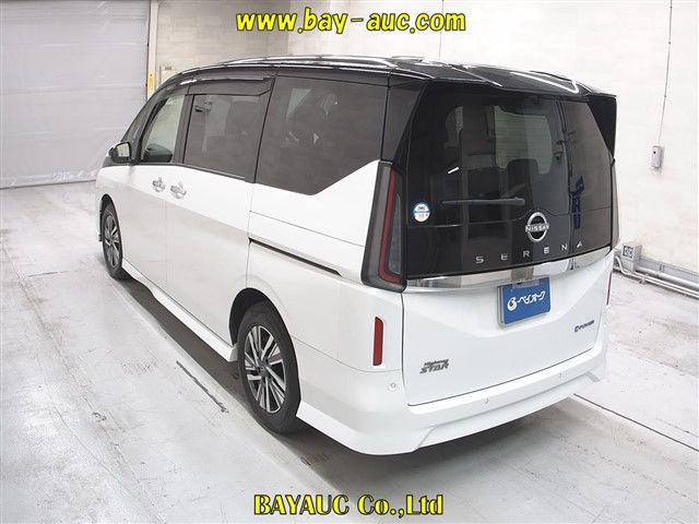 2023 Nissan セレナ eパワー e-パワー ハイウェイスターV auction photo 2