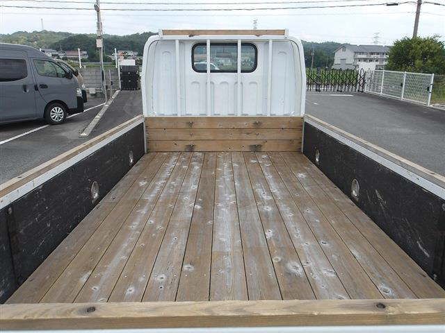 2016 Mitsubishi Fuso Canter Flatbed 2t auction photo 11