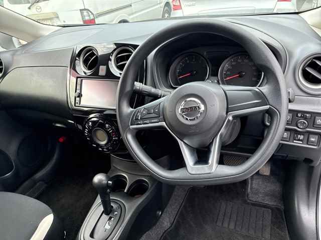 2020 Nissan Note X V Selection auction photo 3