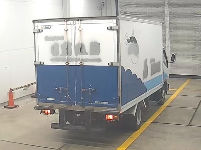 2001 Mitsubishi Fuso Canter Van auction photo 2