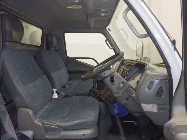 2001 Mitsubishi Fuso Canter Van auction photo 6