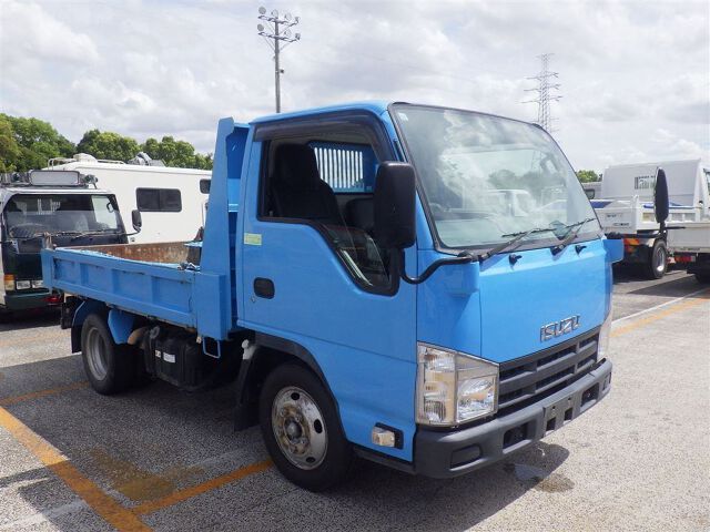 2011 Isuzu Elf ショートフルフラットローD Japan auction vehicle