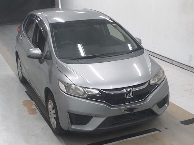 2016 Honda Fit 13G Fパッケージ Japan auction vehicle