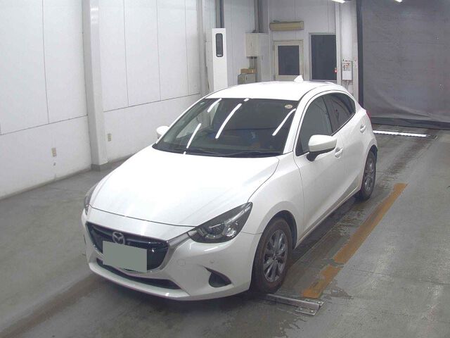 2018 Mazda Demio 15Sツーリング auction photo 4