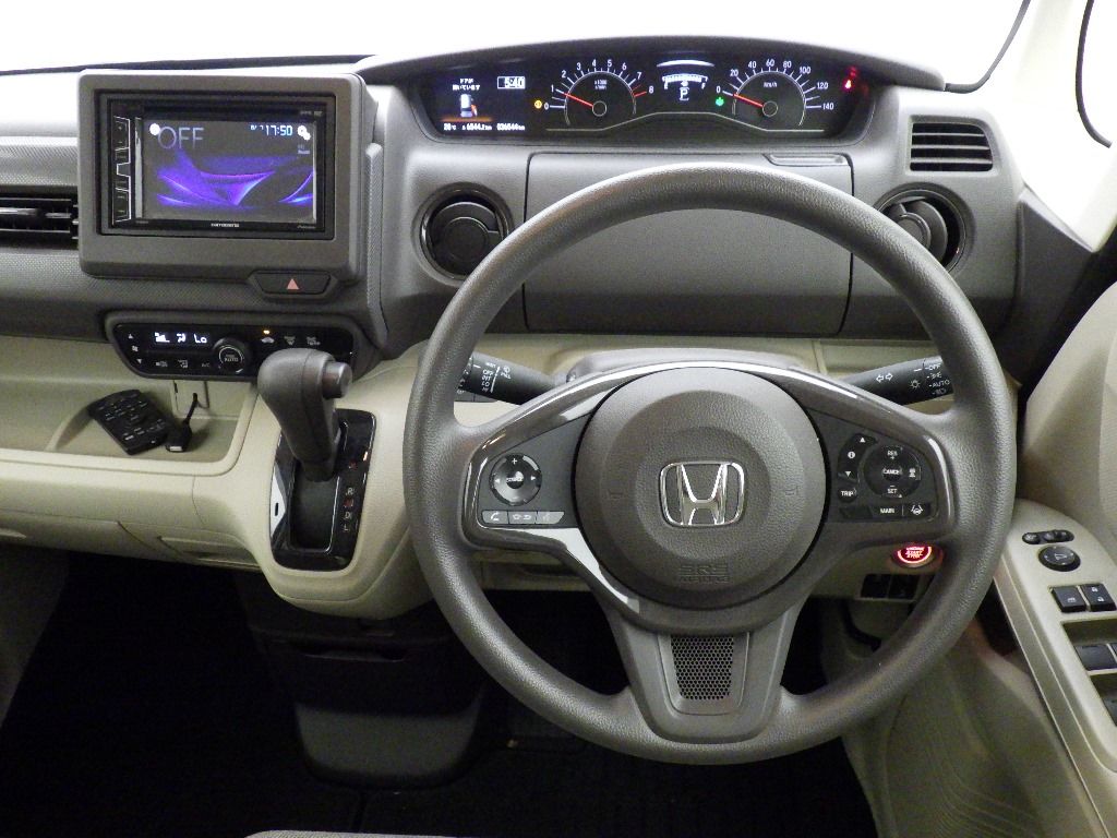 2019 Honda N-BOX 4WD Gホンダセンシング auction photo 3