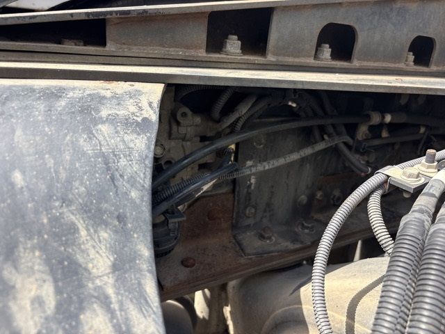 2012 Isuzu Giga トラクター auction photo 11