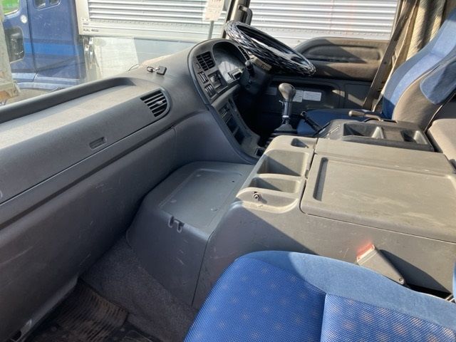 2012 Isuzu Giga トラクター auction photo 5