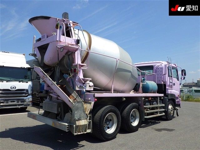 2008 Isuzu Giga Mixer auction photo 2