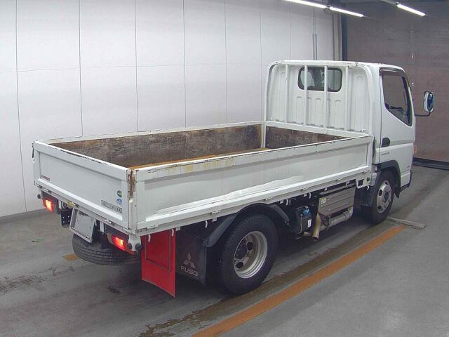 2017 Mitsubishi Fuso Canter 4WD auction photo 5