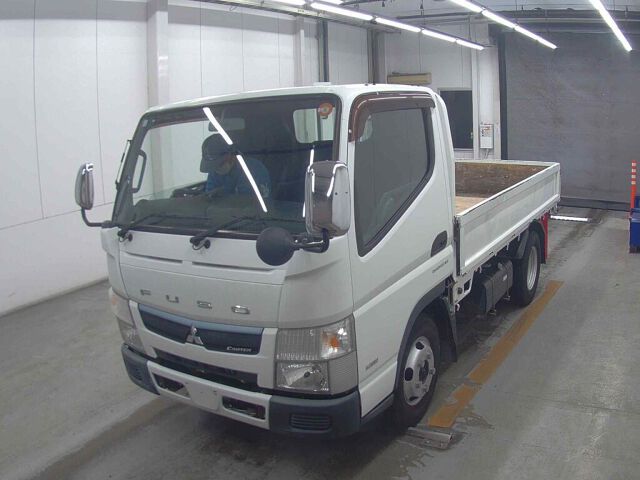 2017 Mitsubishi Fuso Canter 4WD auction photo 4