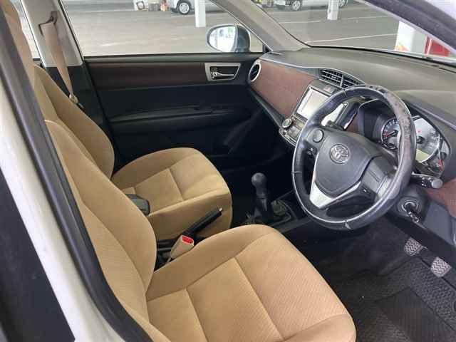 2013 Toyota Corolla Axio 1.5G auction photo 3