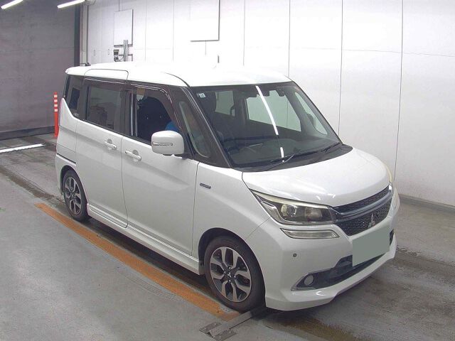 Japan Auction Vehicles 8 2017 Mitsubishi デリカD:2 カスタムHV SVナビP auction photo