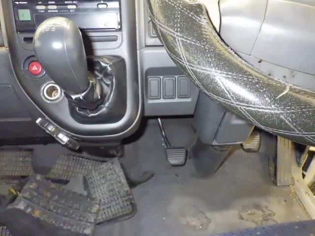 2006 Mitsubishi Fuso Canter バン auction photo 8