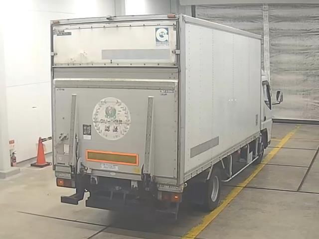 2006 Mitsubishi Fuso Canter バン auction photo 2
