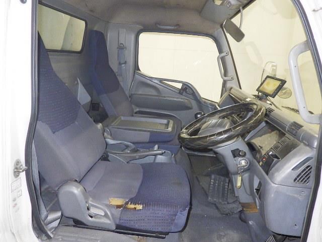 2006 Mitsubishi Fuso Canter バン auction photo 6