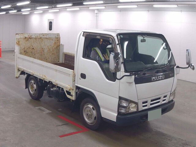 Japan Auction Vehicles 8 2006 Isuzu Elf Pゲート 4WD auction photo