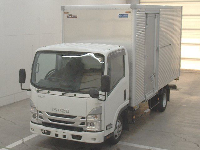 2021 Isuzu Elf Van Japan auction vehicle