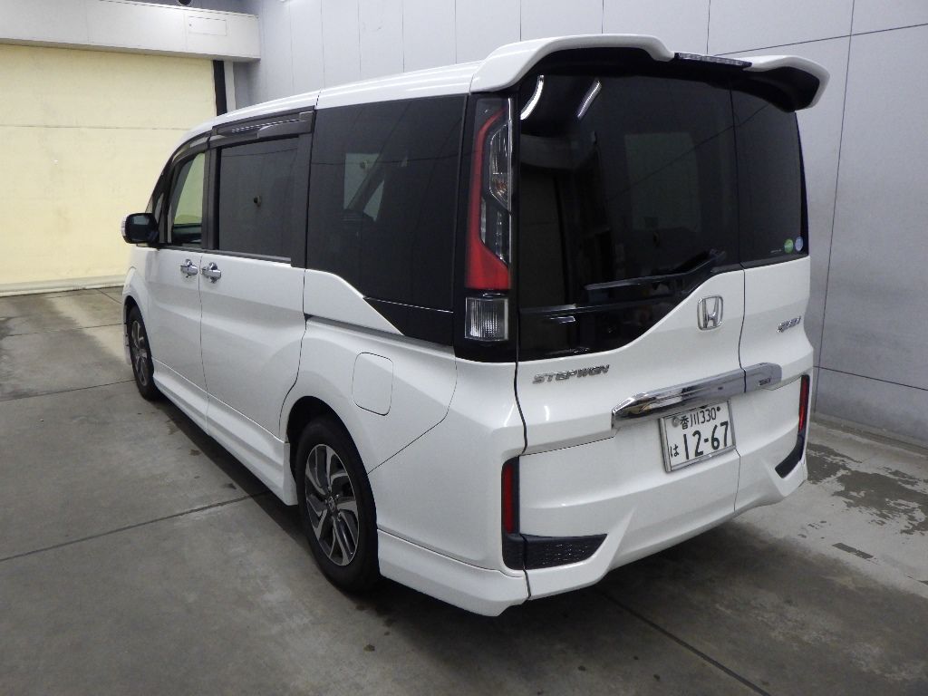 2016 Honda Stepwgn アドバンスパッケージβ 7人 auction photo 5