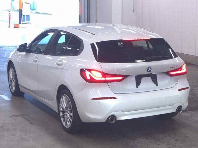 2021 BMW 1 Series 118DプレEジョイ+ auction photo 2