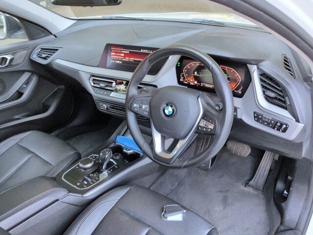 2021 BMW 1 Series 118DプレEジョイ+ auction photo 3