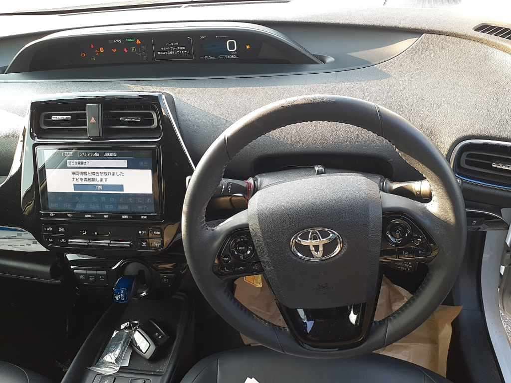 2021 Toyota Prius Sツーリングセレクション auction photo 9