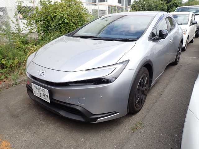Japan Auction Vehicles 12 2023 Toyota Prius X auction photo