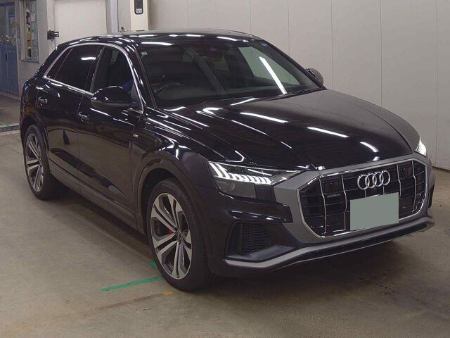 2021 Audi Q8 55TFSIQSライコンフ 4WD Japan auction vehicle
