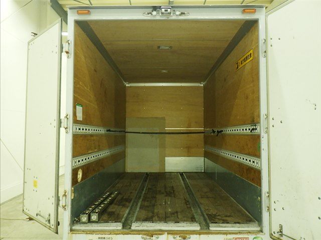 2012 Mitsubishi Fuso Canter Van auction photo 4