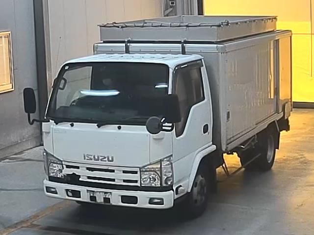 2011 Isuzu Elf バン Japan auction vehicle