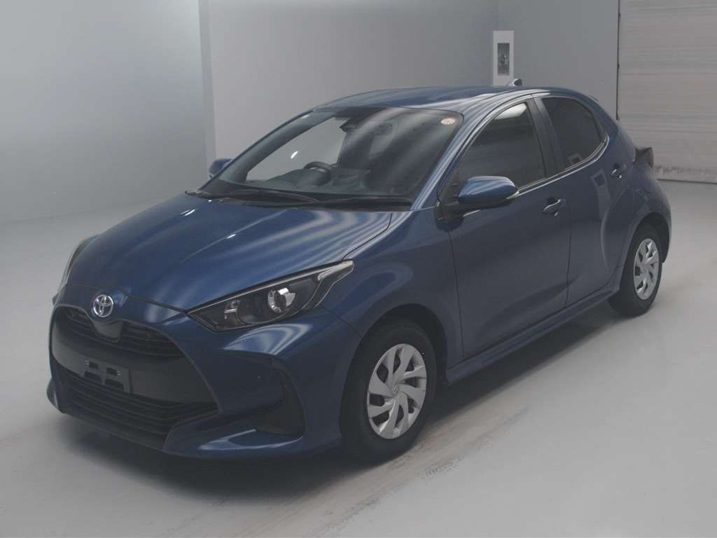 2021 Toyota Yaris Hybrid X Japan auction vehicle