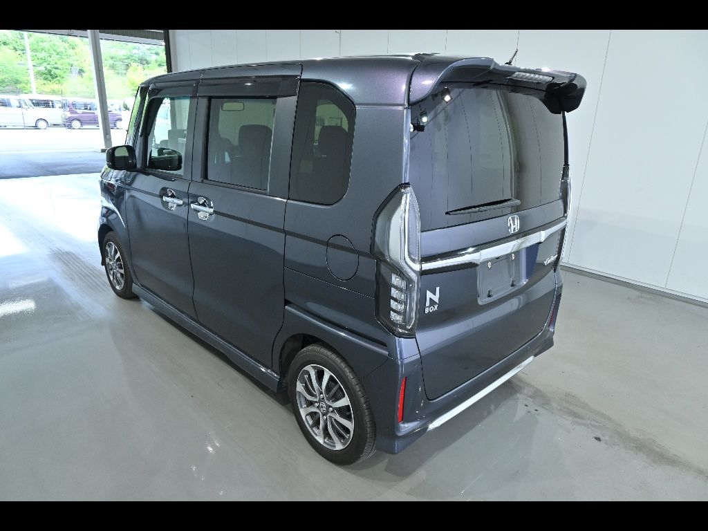 2022 Honda N-BOX Custom L auction photo 5