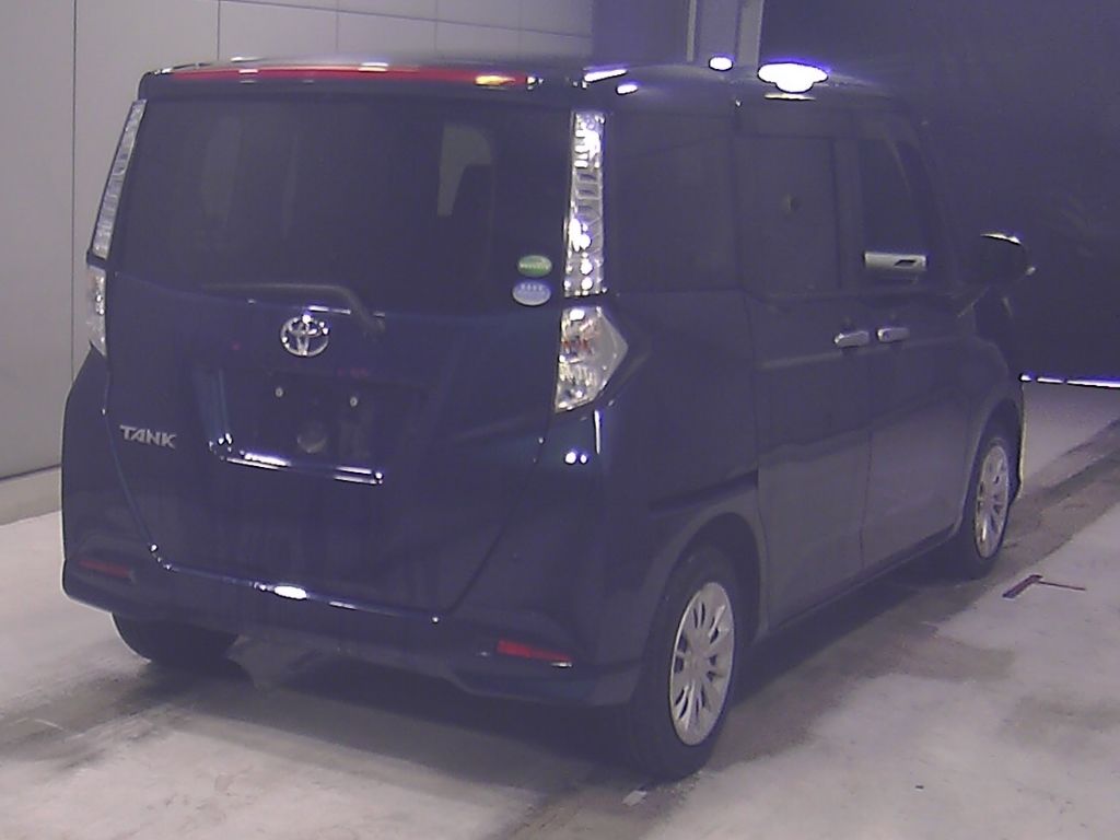 2017 Toyota Tank G S auction photo 2