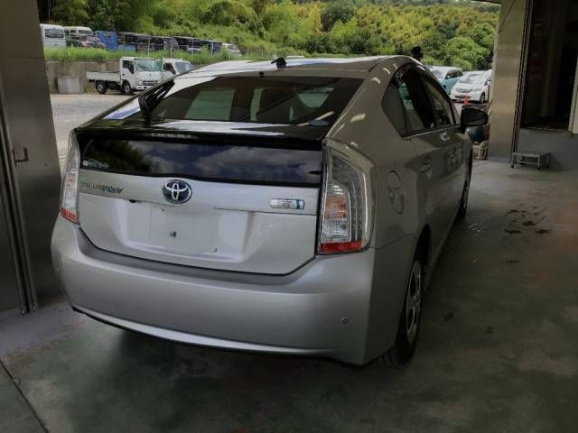 2012 Toyota Prius PHEV G auction photo 4