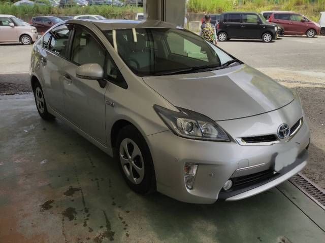 2012 Toyota Prius PHEV G auction photo 2