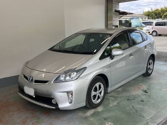 Japan Auction Vehicles 10 2012 Toyota Prius PHEV G auction photo