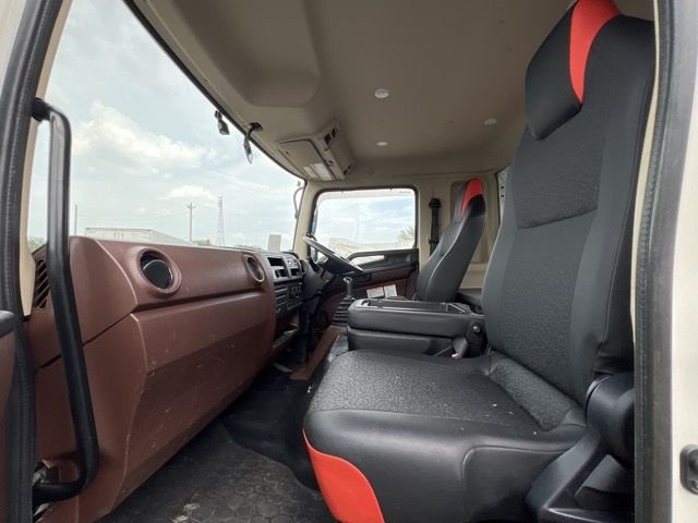 2019 Hino Ranger ヒラ.クレーン4ダン auction photo 5