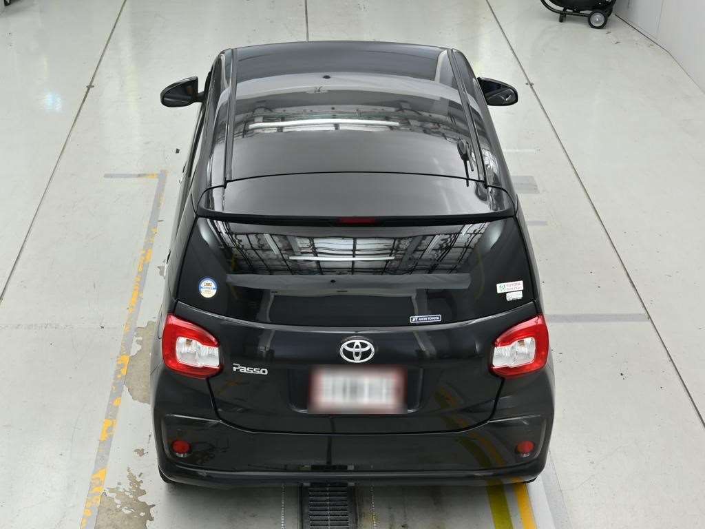 2023 Toyota Passo X auction photo 8