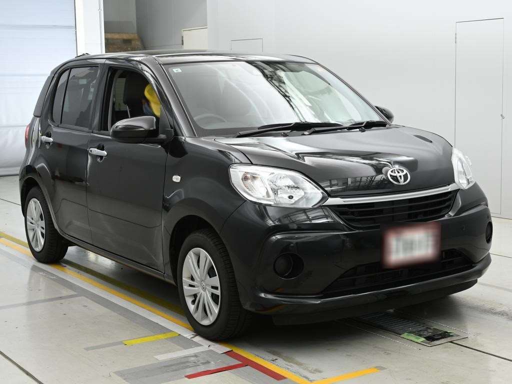 2023 Toyota Passo X auction photo 5