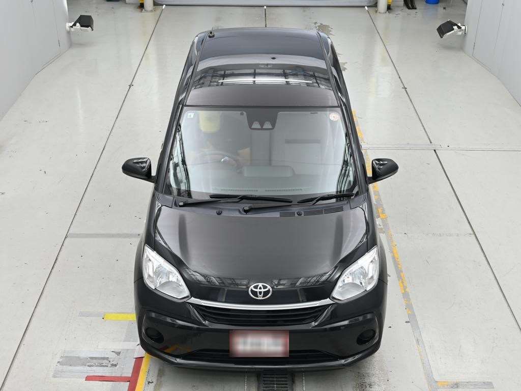2023 Toyota Passo X auction photo 7