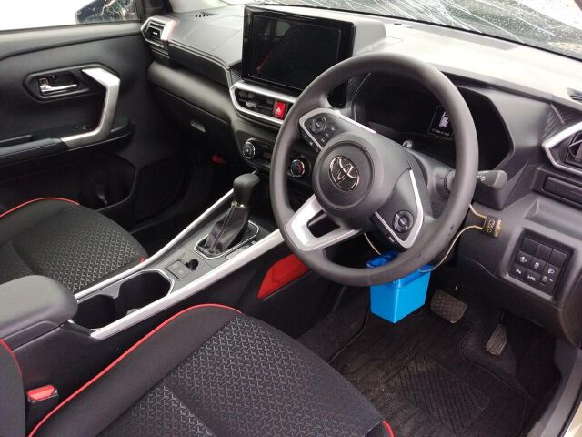 2024 Toyota Raize Hybrid G auction photo 3