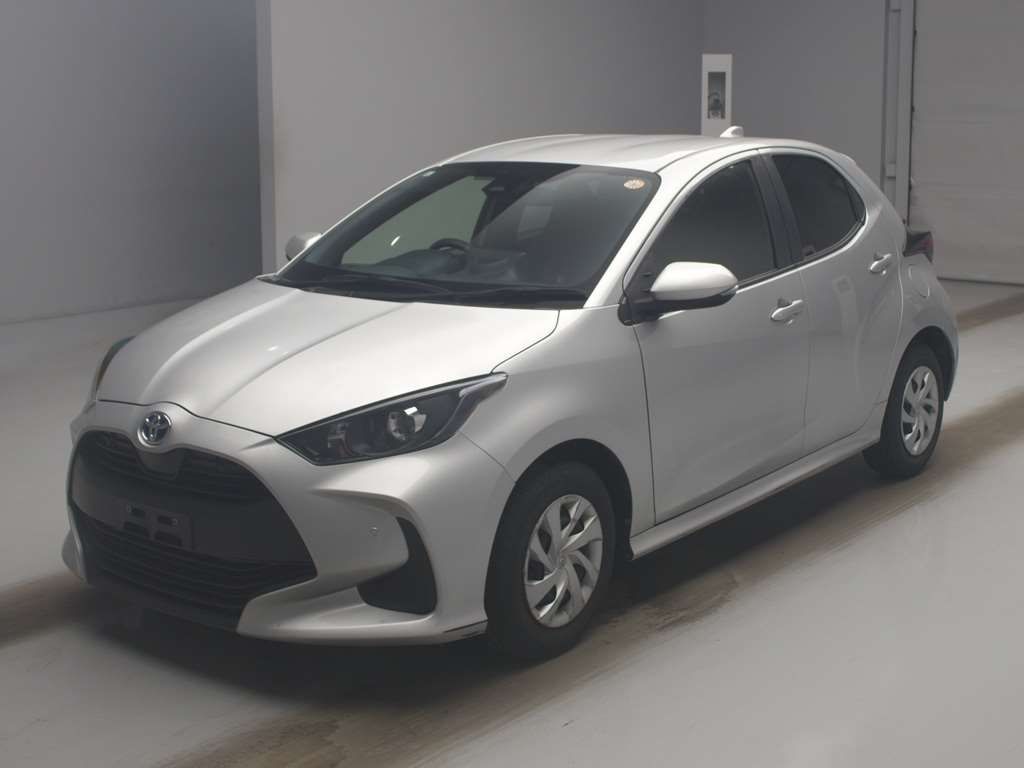 2021 Toyota Yaris Hybrid X Japan auction vehicle