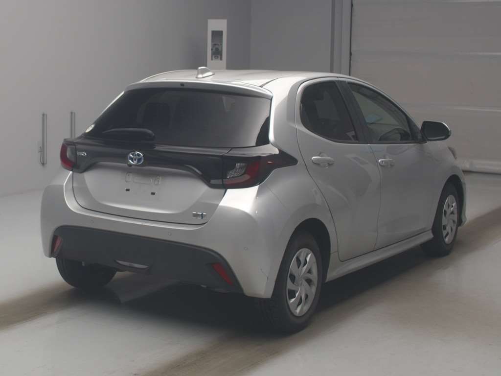2021 Toyota Yaris Hybrid X auction photo 2
