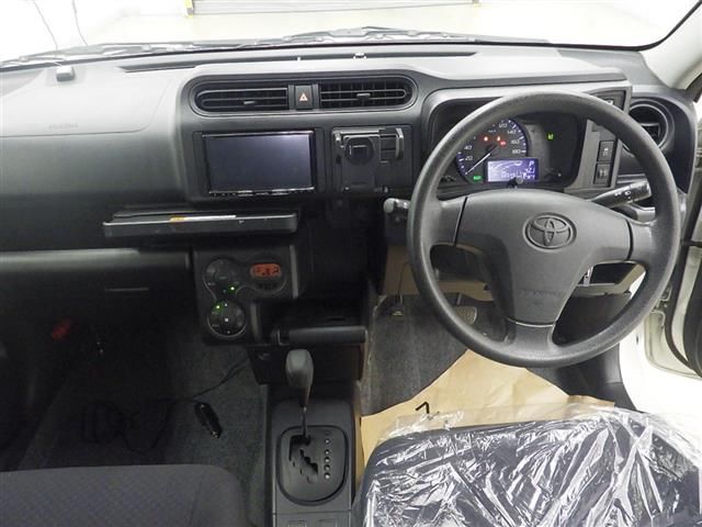 2020 Toyota Probox Hybrid DX Comfort auction photo 5