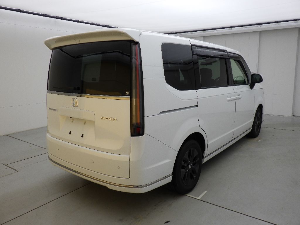 2023 Honda Stepwgn 4WD 7 people auction photo 2