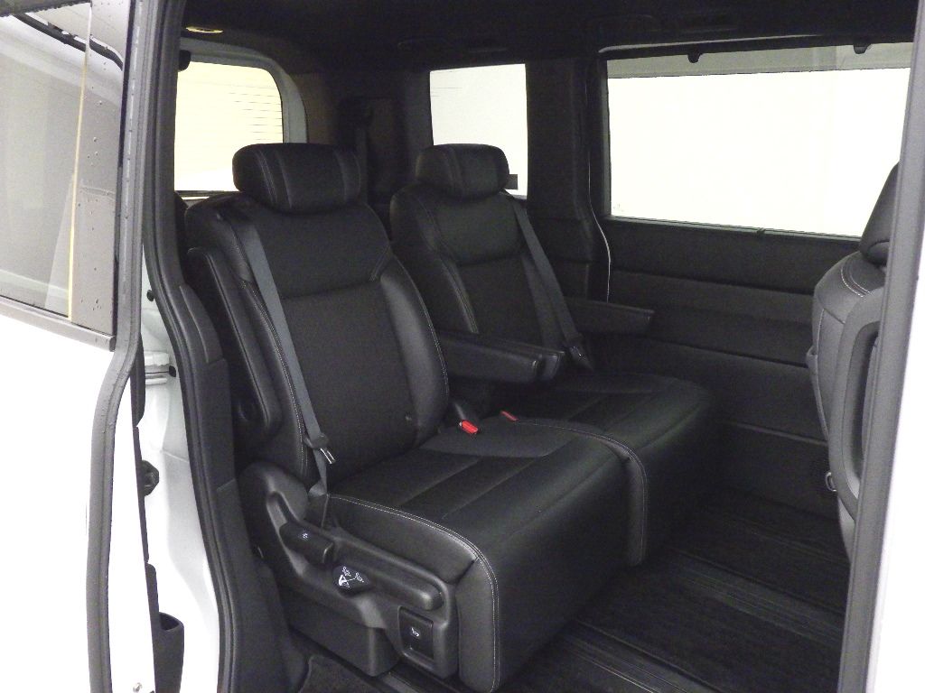 2023 Honda Stepwgn 4WD 7 people auction photo 7