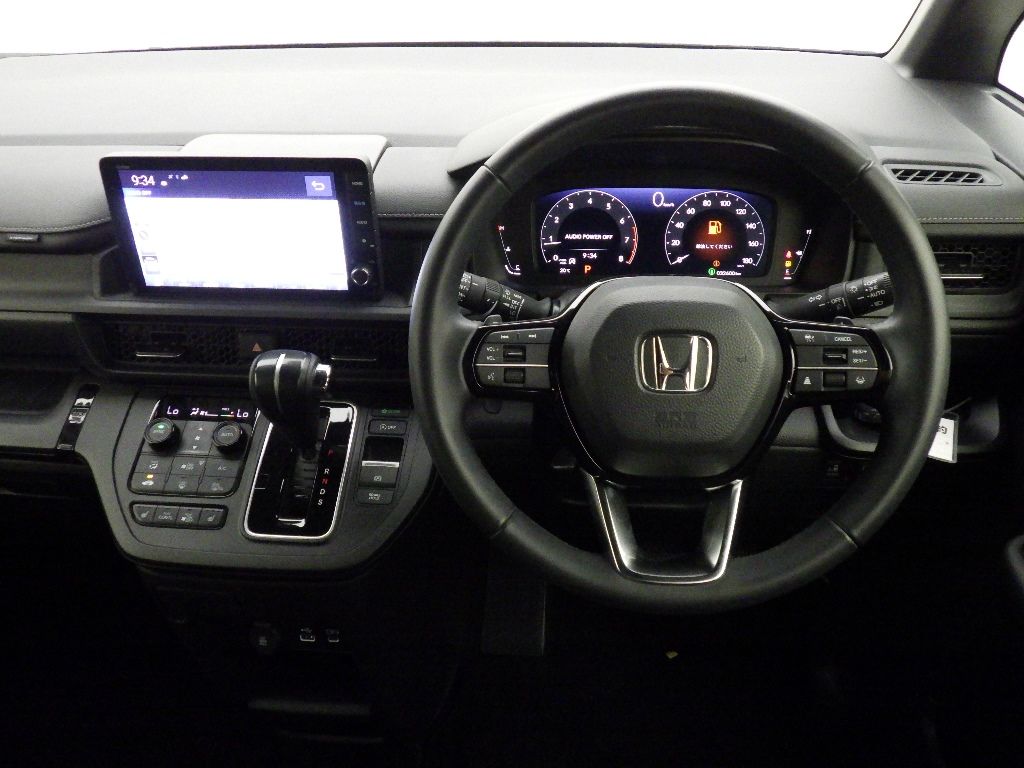 2023 Honda Stepwgn 4WD 7 people auction photo 3