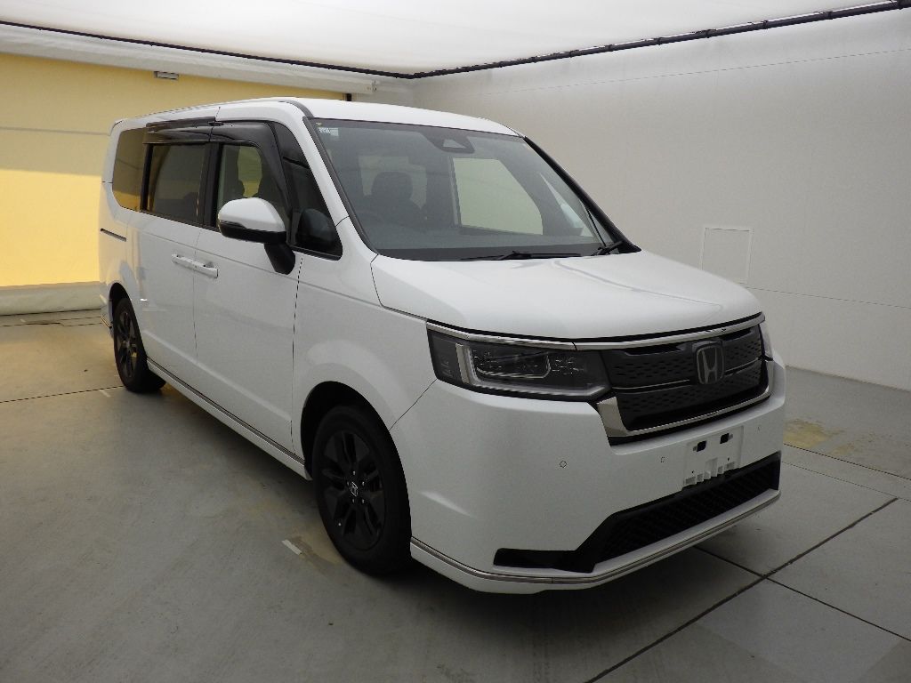 Japan Auction Vehicles 12 2023 Honda Stepwgn 4WD 7 people auction photo