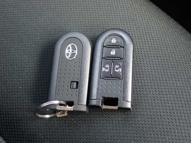 2020 Toyota Roomy G auction photo 9